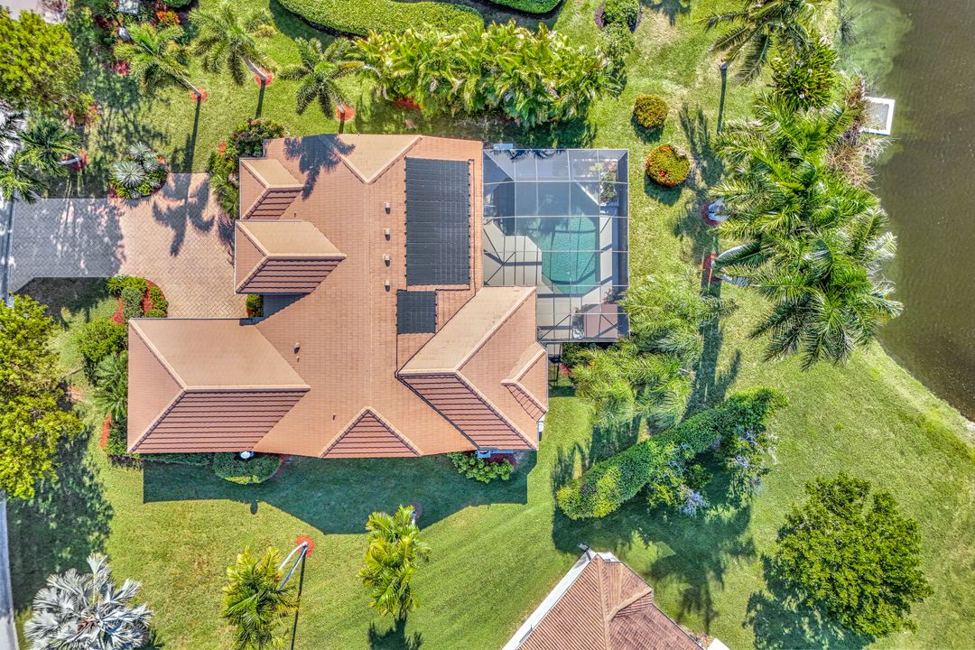 9471 Cedar Creek Dr, Bonita Springs, FL 34135