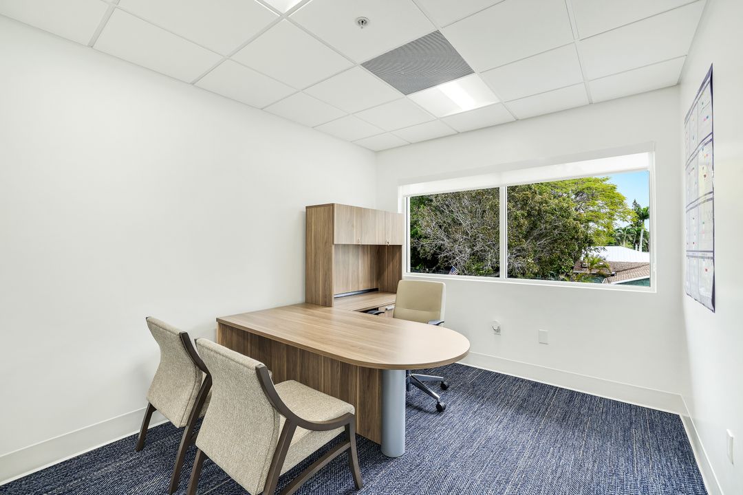 2390 Tamiami Trl N #212, Naples, FL 34103