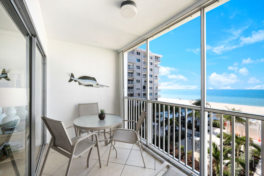 3443 Gulf Shore Blvd N #309, Naples, FL 34103