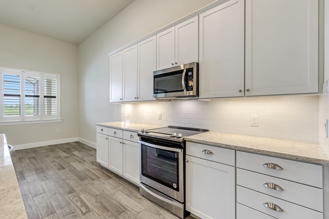 17146 Ashcomb Wy, Estero, FL 33928
