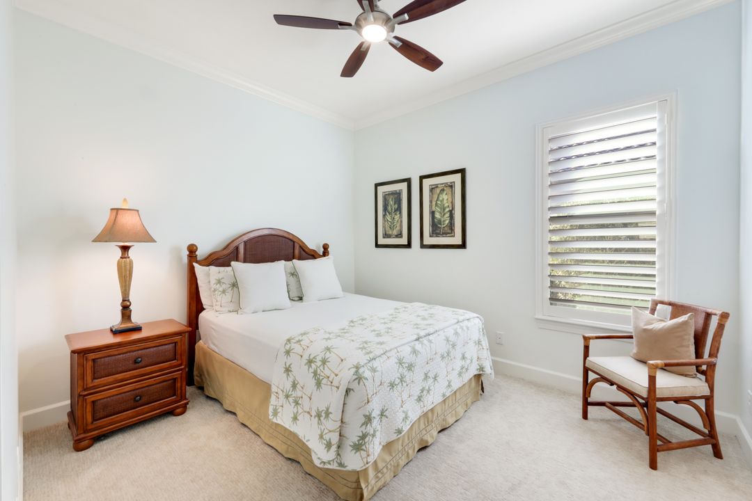 9368 Terresina Dr, Naples, FL 34119