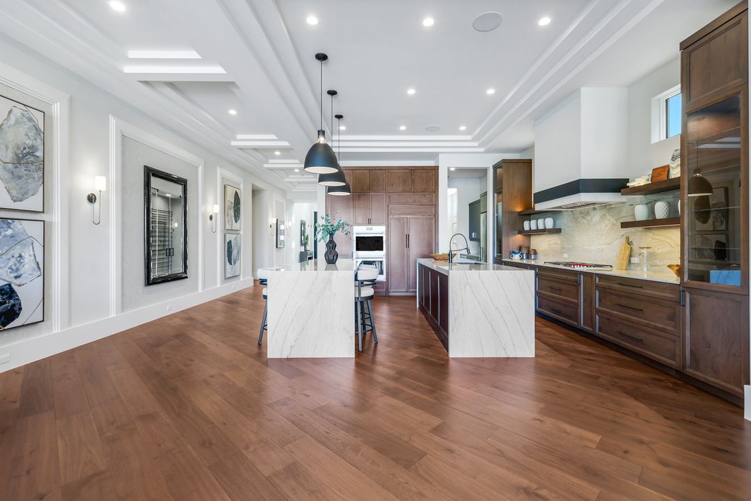 16647 Isola Bella Ln, Naples, FL 34110