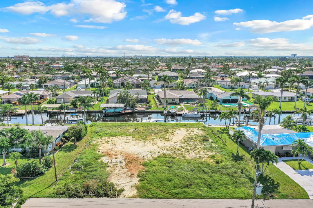 5229 Sunset Ct, Cape Coral, FL 33904