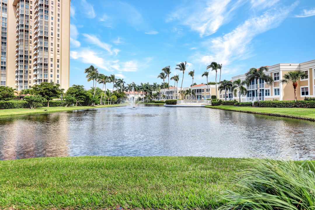 6573 Marissa Loop #303, Naples, FL 34108