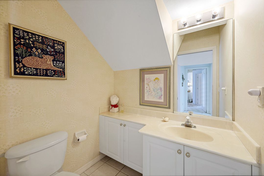 1082 Jardin Dr, Naples, FL 34104