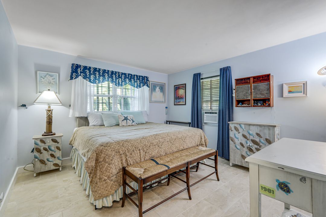 27061 Homewood Dr, Bonita Springs, FL 34135