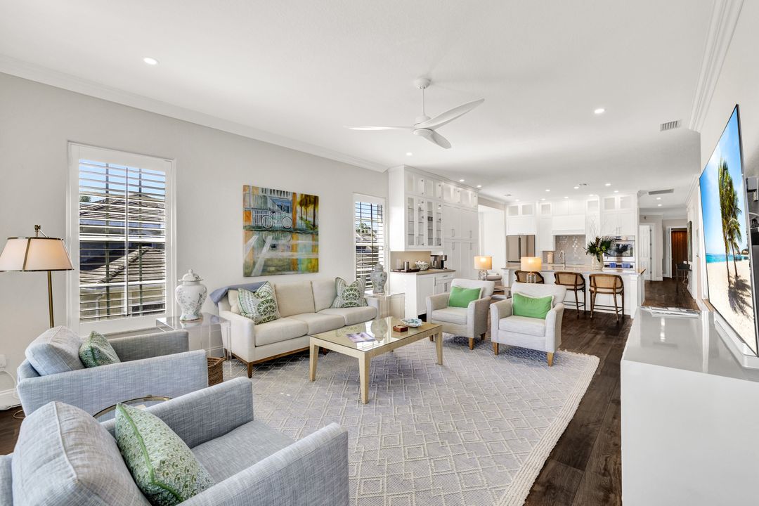 1876 Seville Blvd #1522, Naples, FL 34109
