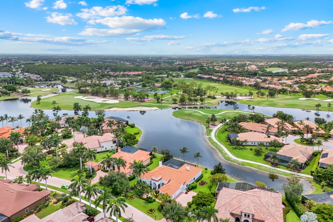 7511 Hogan Ct, Naples, FL 34113