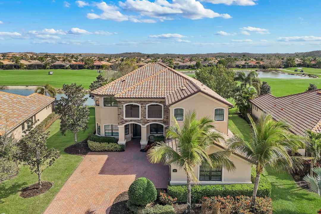 28647 Lisburn Ct, Bonita Springs, FL 34135