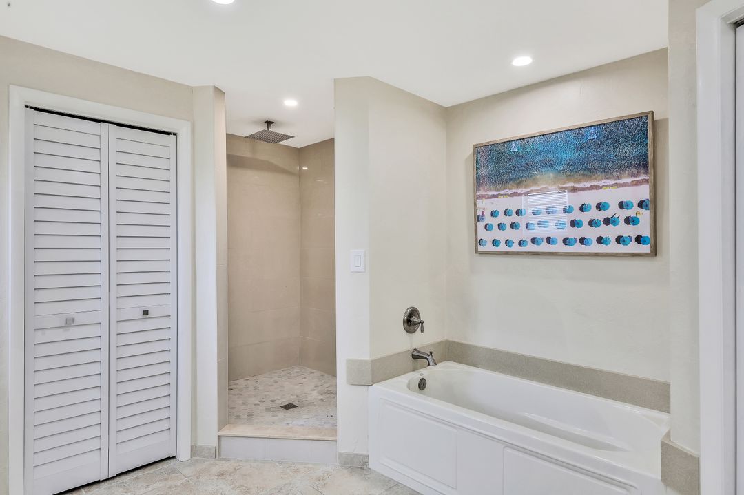 28448 Las Palmas Cir, Bonita Springs, FL 34135