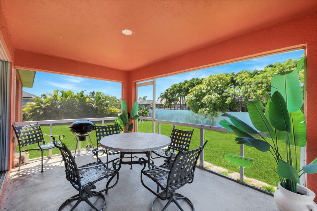 1422 NE 18th St, Cape Coral, FL 33909