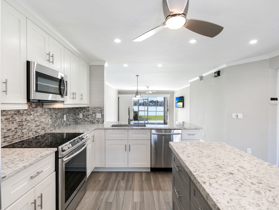 7706 Jewel Ln, Naples, FL 34109