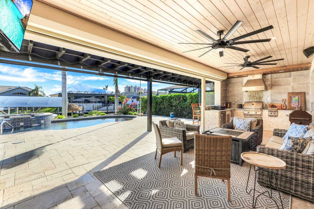 1512 El Dorado Pkwy W, Cape Coral, FL 33914