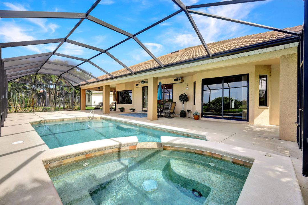 18493 Royal Hammock Blvd, Naples, FL 34114