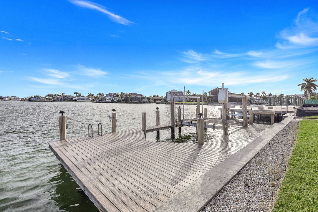 1275 Winterberry Dr, Marco Island, FL 34145