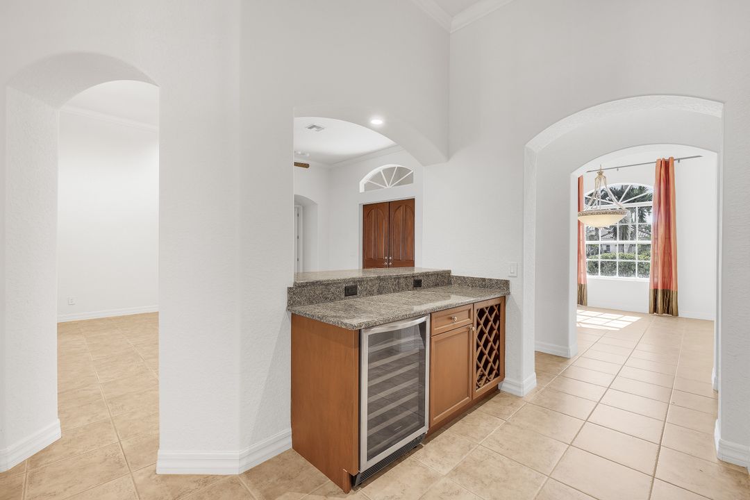 1817 Lagoon Ln, Cape Coral, FL 33914