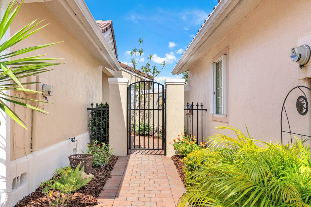 20040 Serene Meadow Ln, Estero, FL 33928