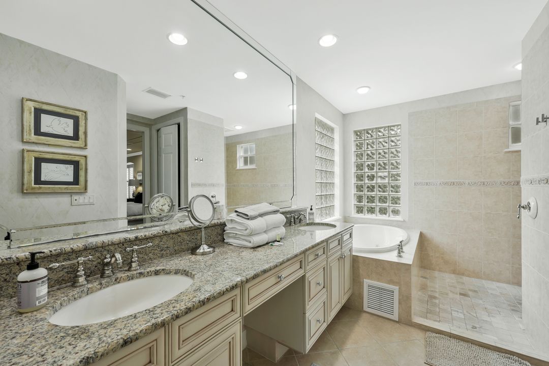 2809 Tiburon Blvd E #101, Naples, FL 34109