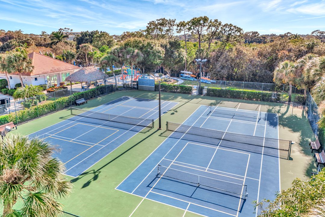 9471 Cedar Creek Dr, Bonita Springs, FL 34135