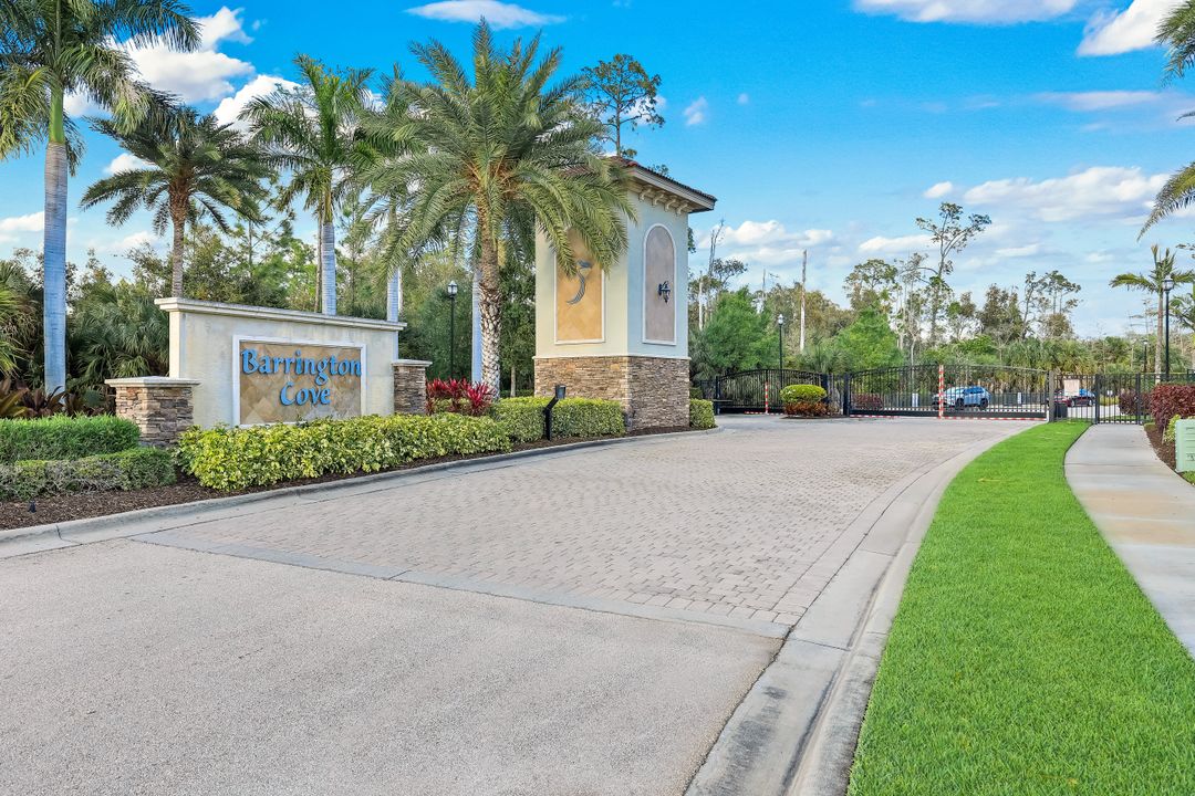 16357 Aberdeen Wy, Naples, FL 34110