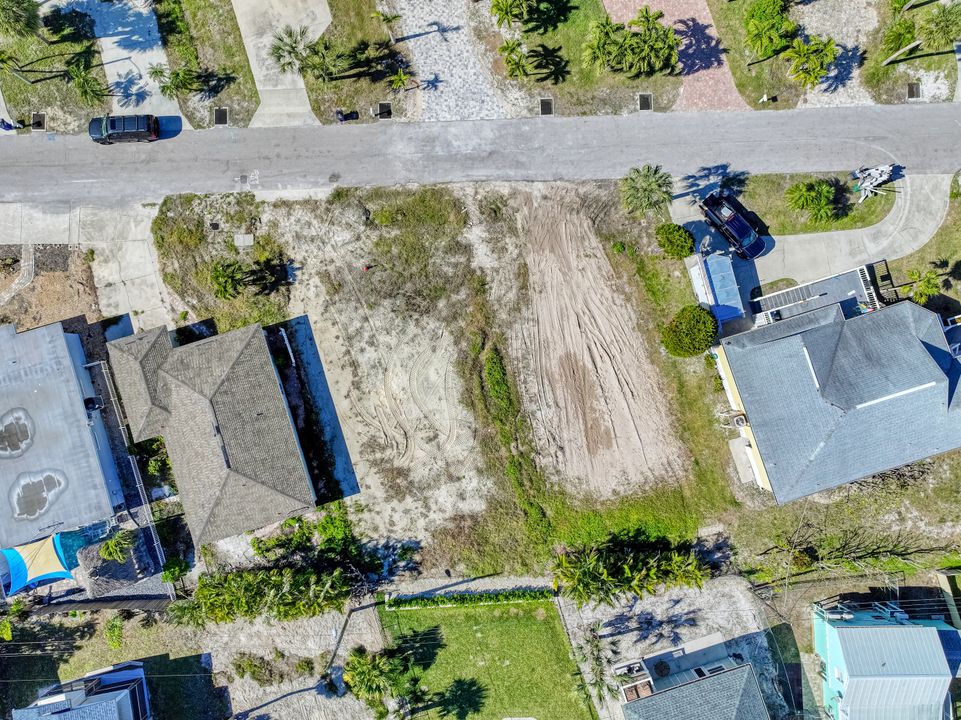 144 Hercules Dr, Fort Myers Beach, FL 33931
