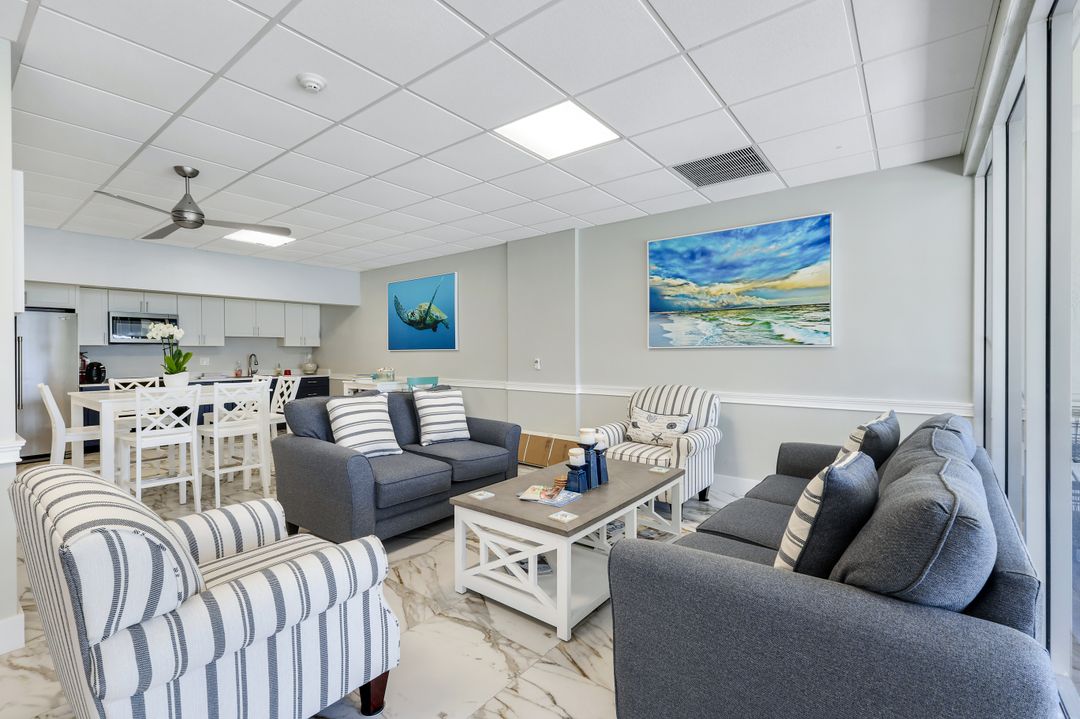 5 Bluebill Ave #410, Naples, FL 34108