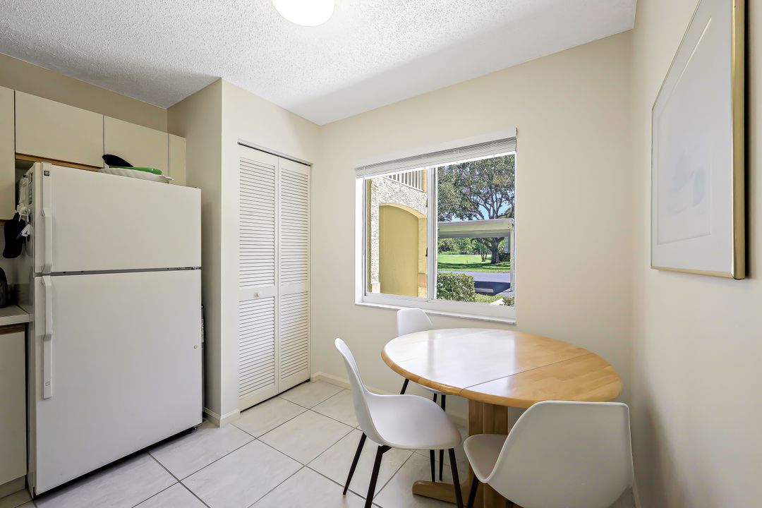 3695 Amberly Cir #E 107, Naples, FL 34112