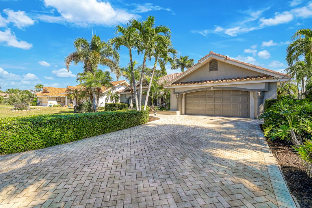 146 Muirfield Cir, Naples, FL 34113