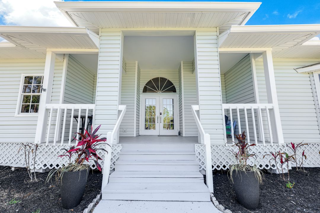 491 21st St NW, Naples, FL 34120