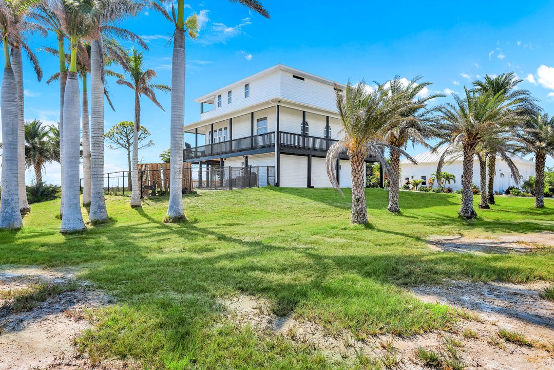 5257 Western Dr, Saint James City, FL 33956
