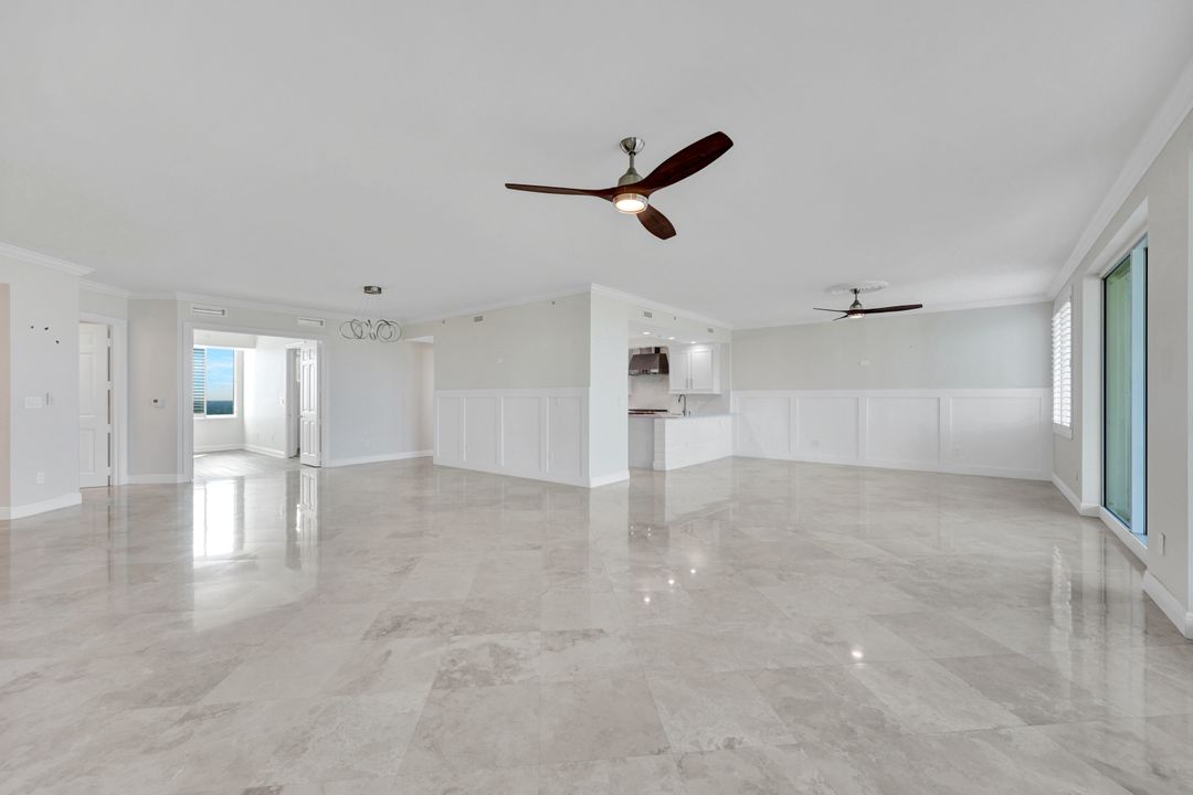 275 Indies Way #1703, Naples, FL 34110