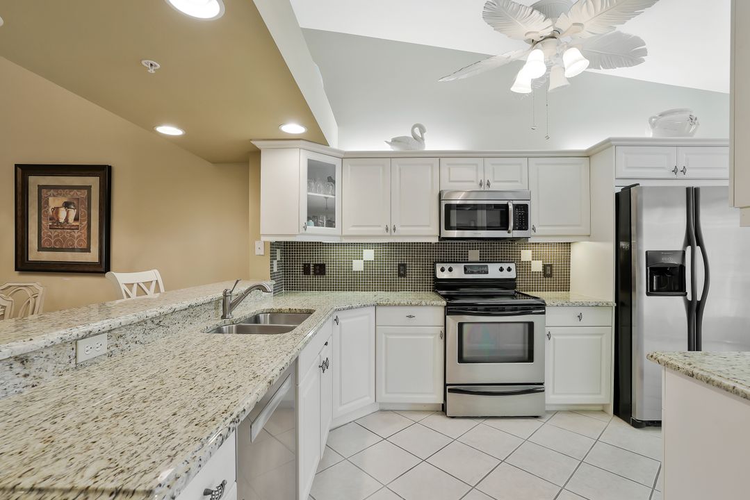 2360 Hidden Lake Ct #10, Naples, FL 34112