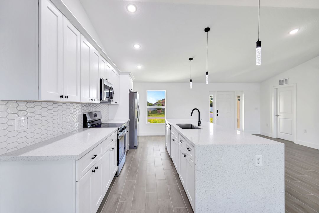 2223 NW 25th St, Cape Coral, FL 33993