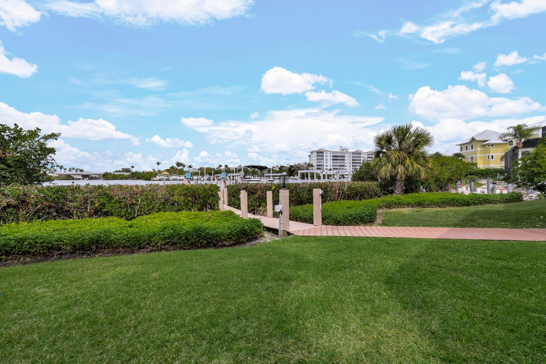 201 San Mateo Dr, Bonita Springs, FL 34134