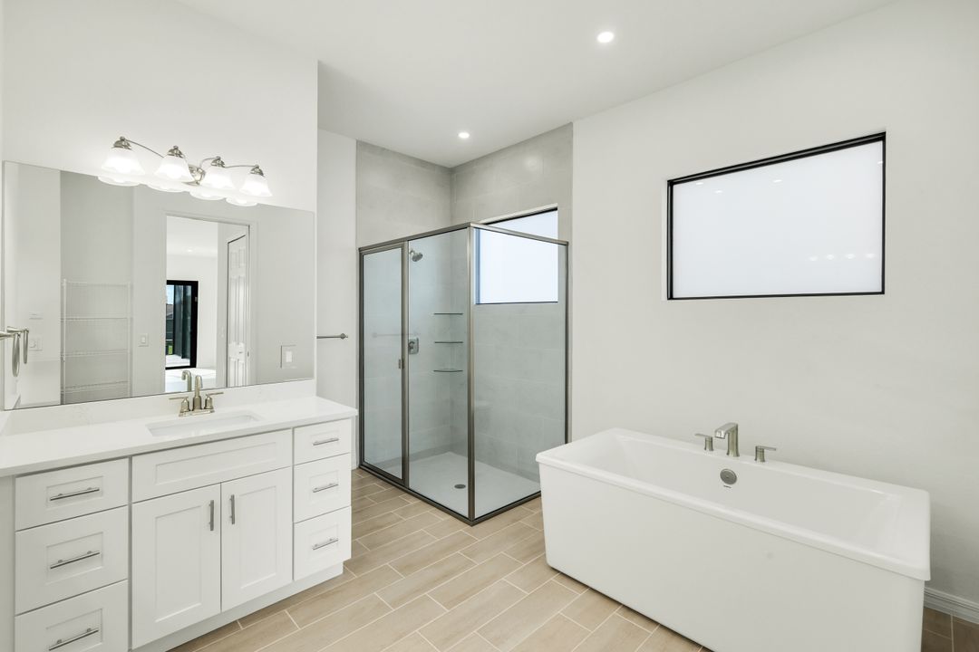 4817 Pelican Blvd, Cape Coral, FL 33914