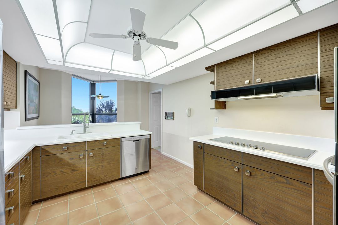 6001 Pelican Bay Blvd #202, Naples, FL 34108