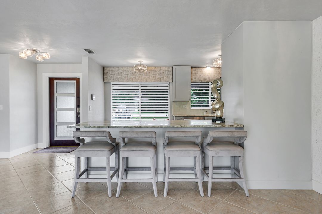 5236 Elm Ct, Cape Coral, FL 33904