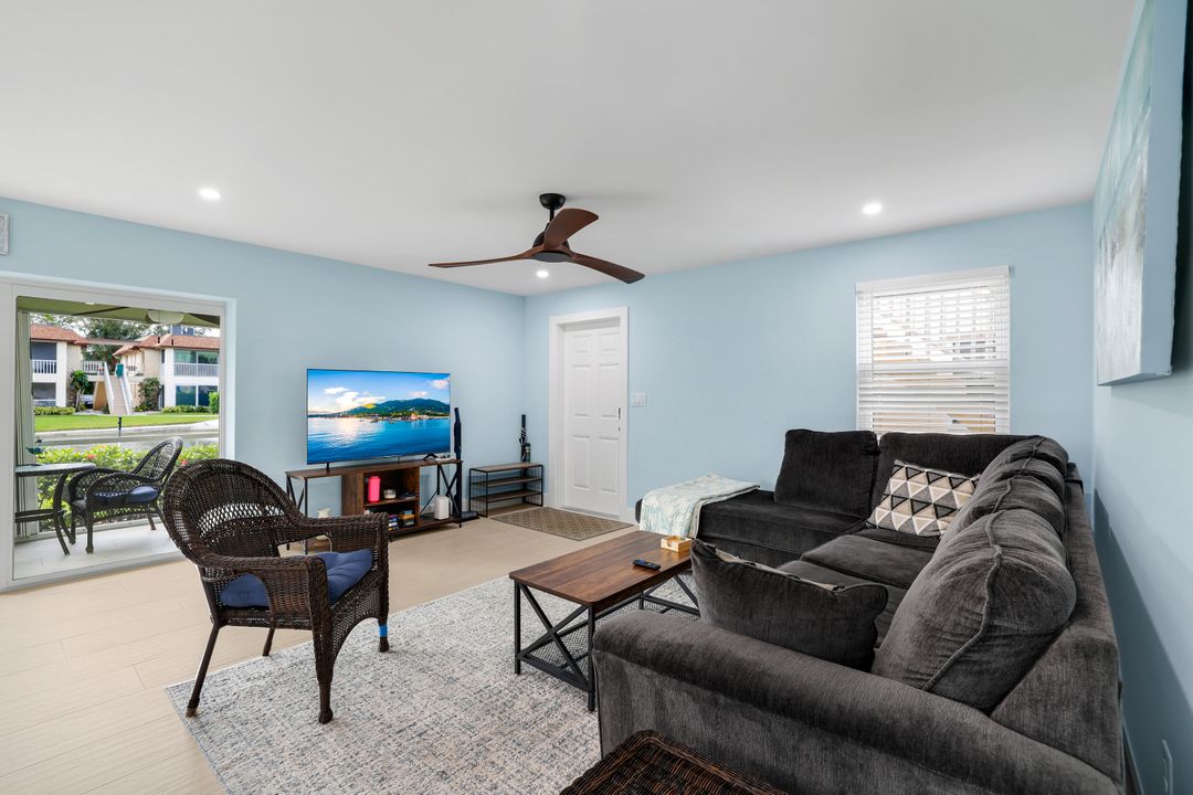 1155 Sandpiper St #C7, Naples, FL 34102