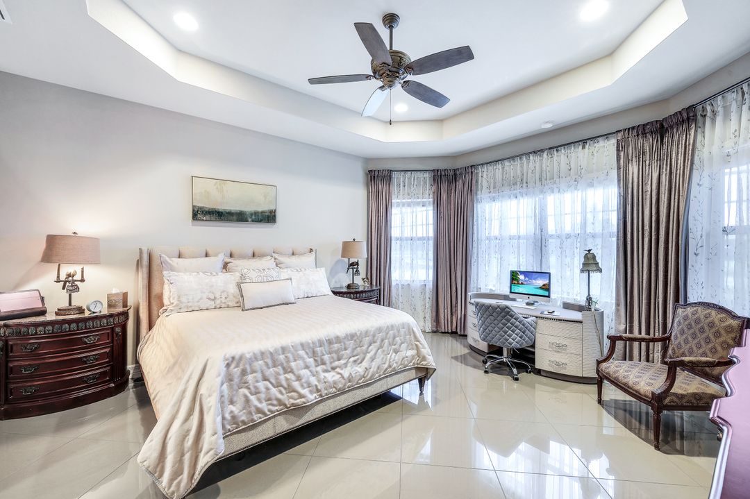 4679 Azalea Dr, Naples, FL 34119