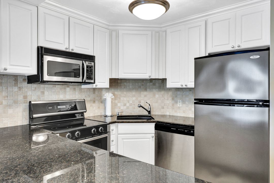 1 Bluebill Ave #409, Naples, FL 34108