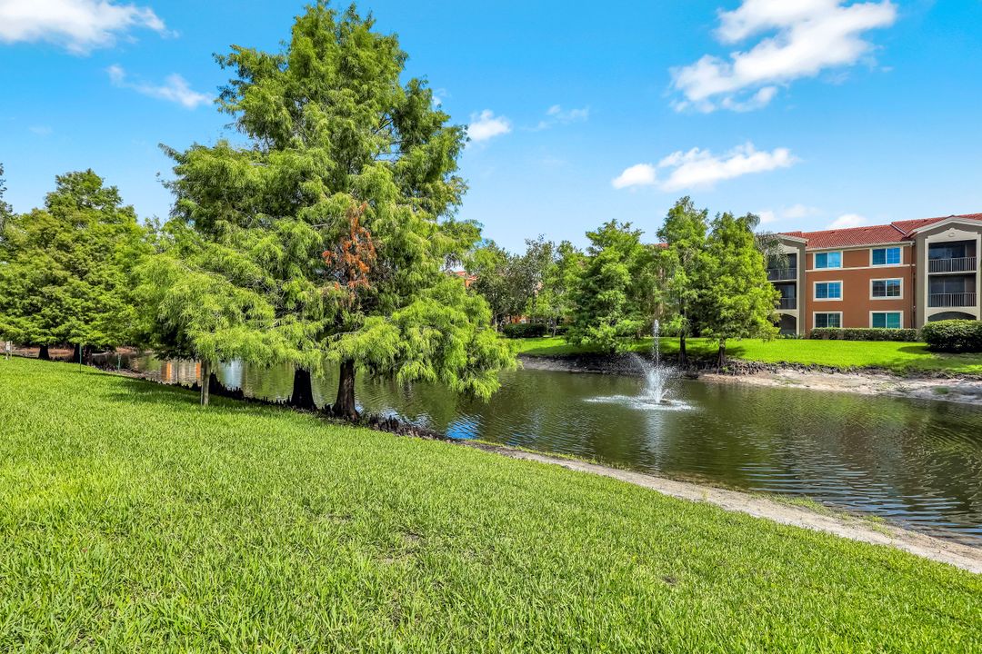 1220 Reserve Way #107, Naples, FL 34105