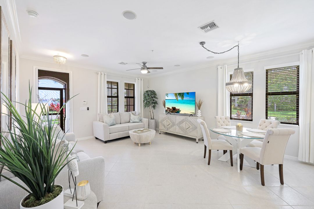 1423 Santiago Cir #1702, Naples, FL 34113