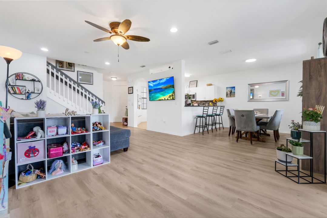 15239 Summit Pl Cir, Naples, FL 34119