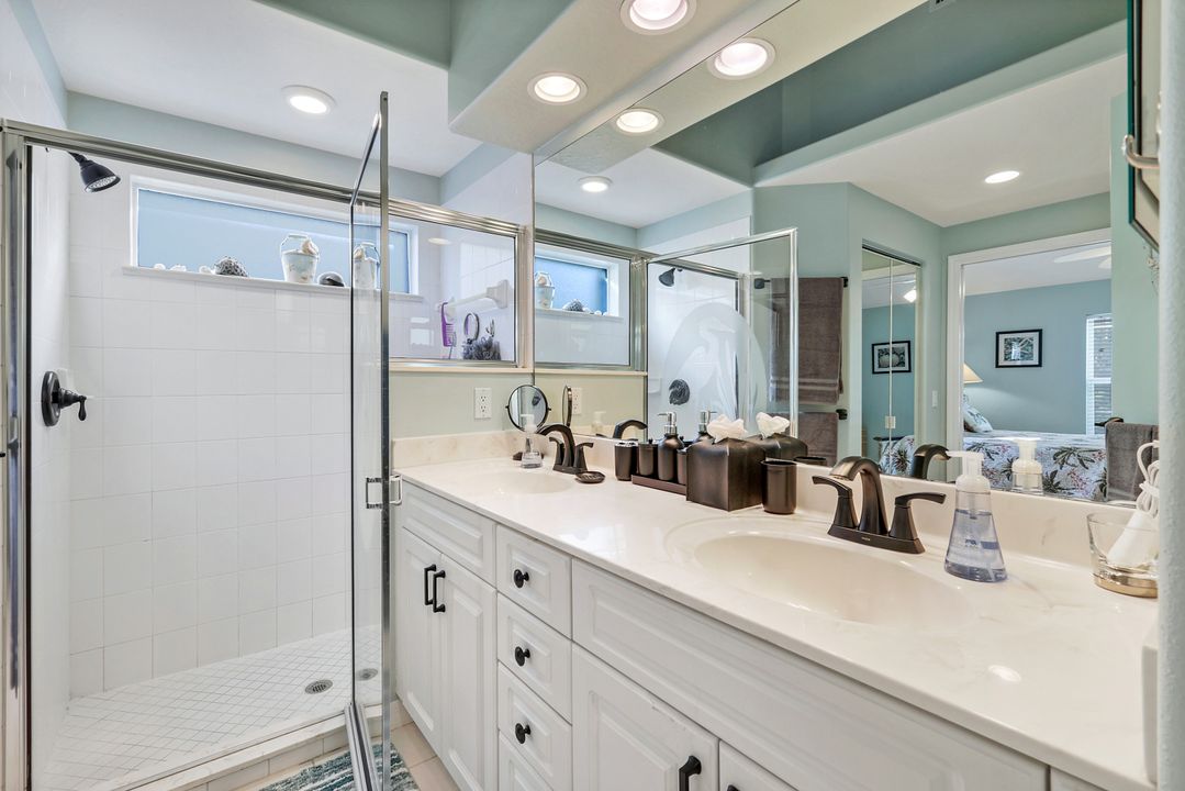 8199 Ibis Cove Cir, Naples, FL 34119