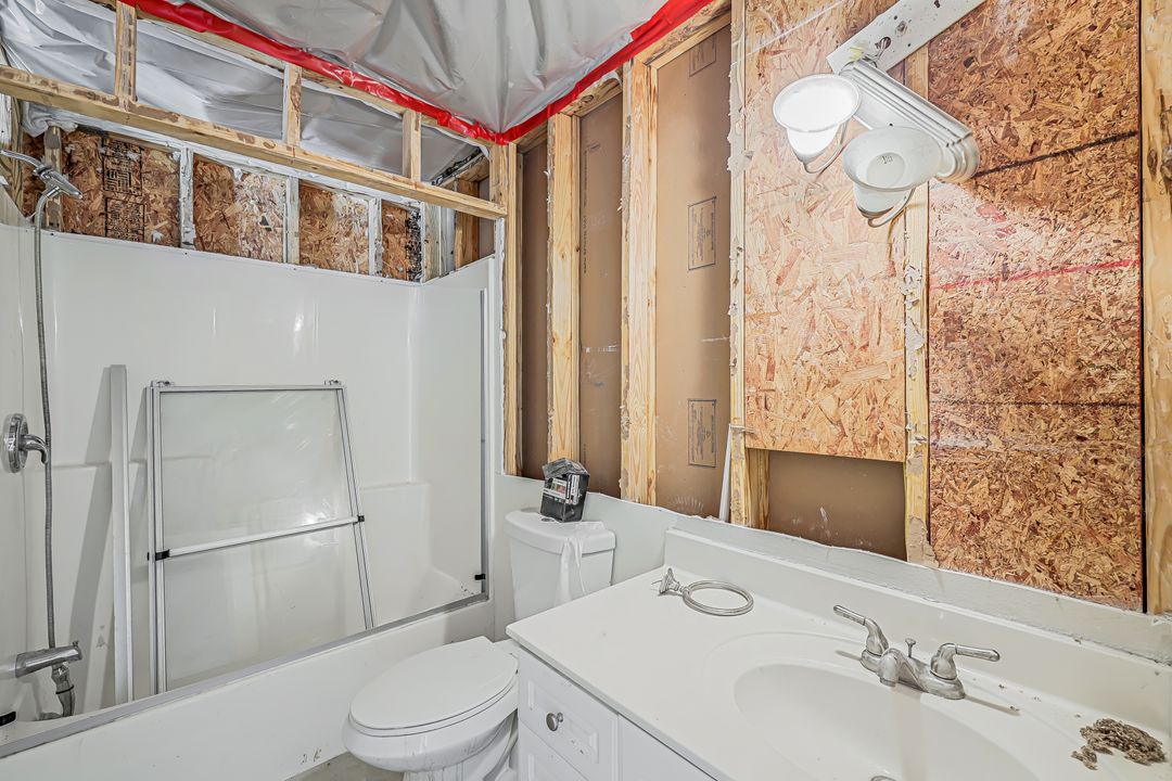 3007 14th St W, Lehigh Acres, FL 33971