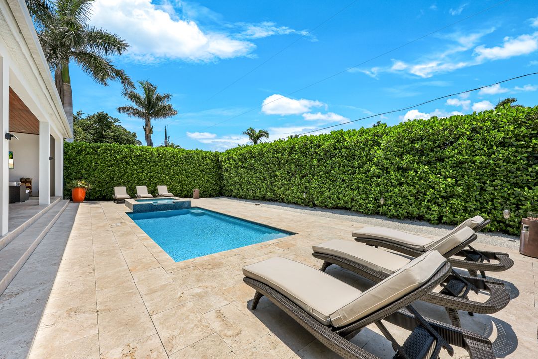 1167 22nd Ave N, Naples, FL 34103