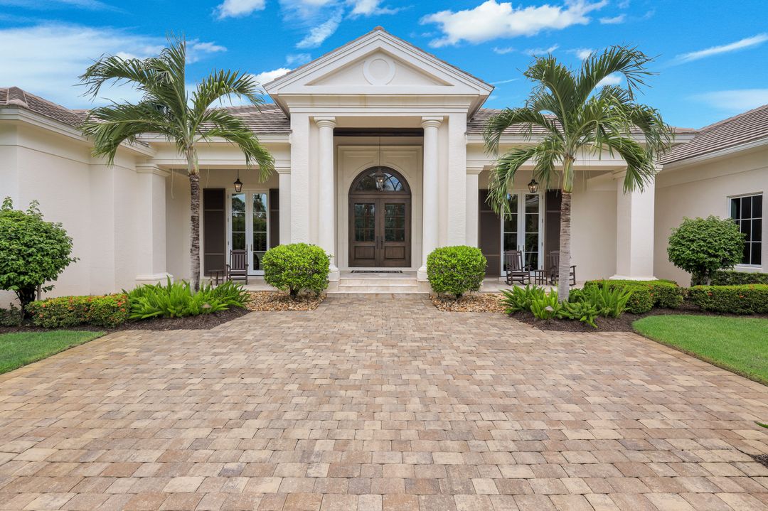 3150 Dahlia Way, Naples, FL 34105