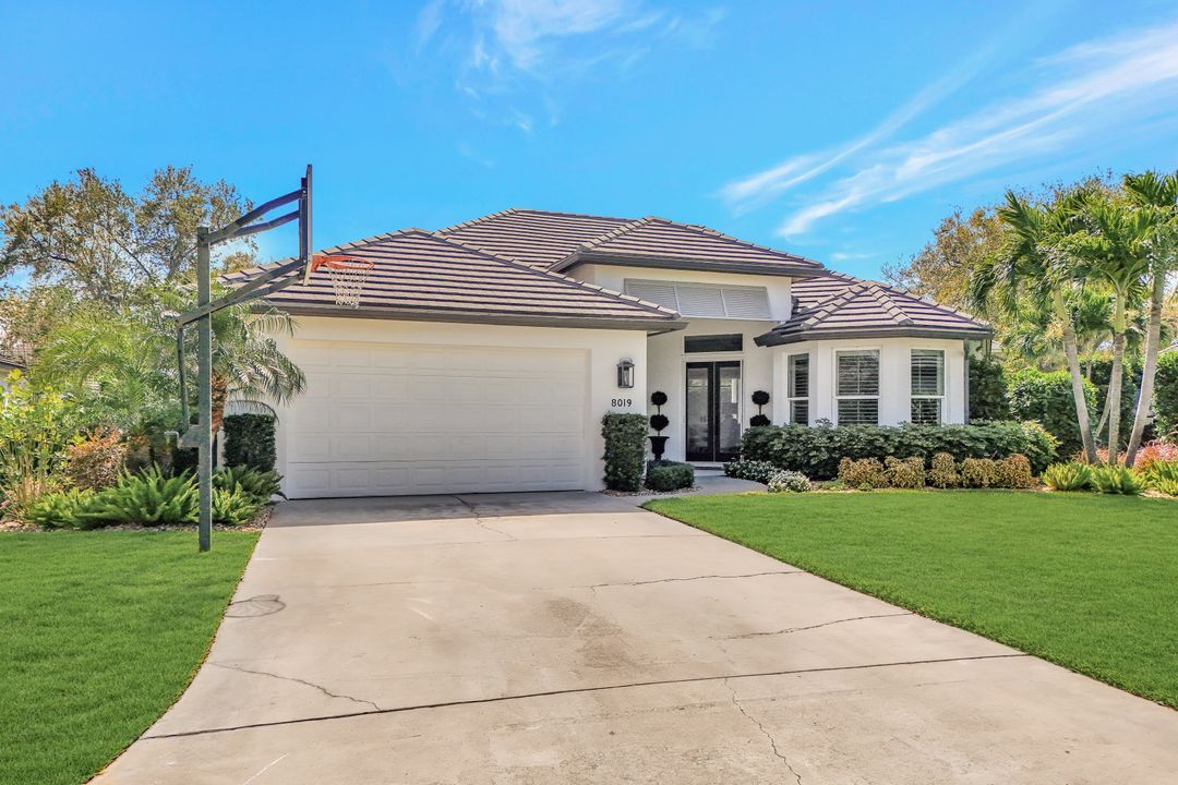 8019 San Simeon, Naples, FL 34109