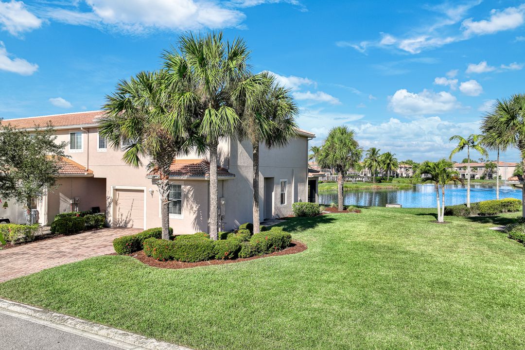 3827 Clearbrook Ln, Fort Myers, FL 33966