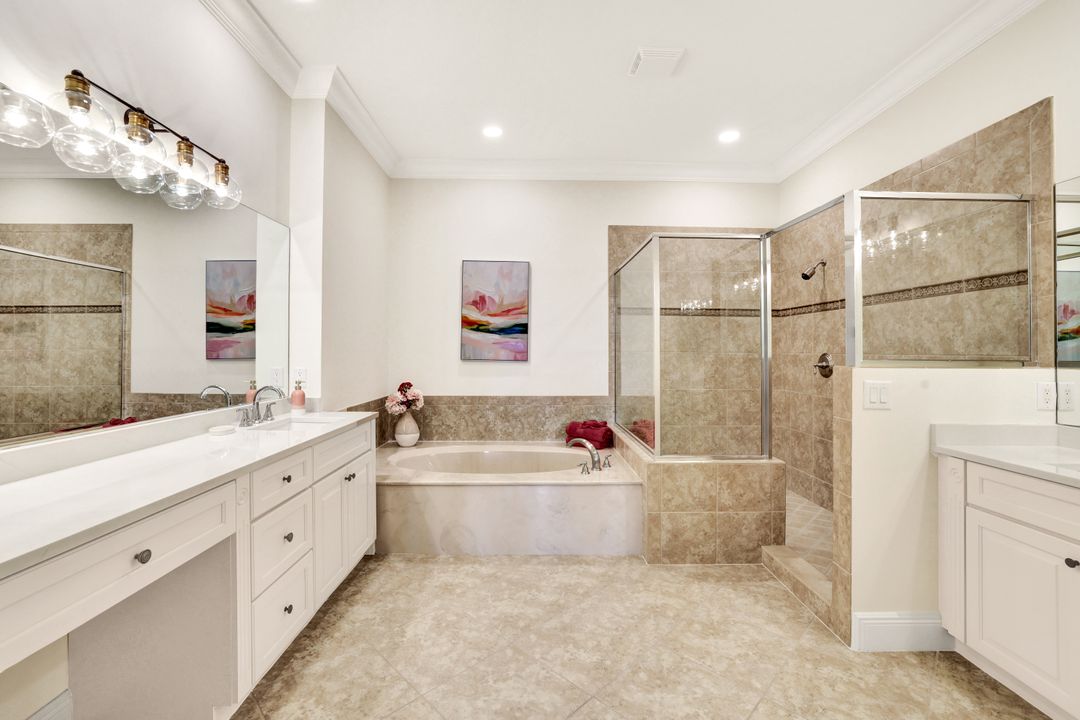 3176 Serena Ln #202, Naples, FL 34114